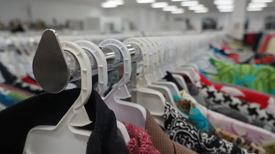 Why Thrifting is Better than Fast Fashion