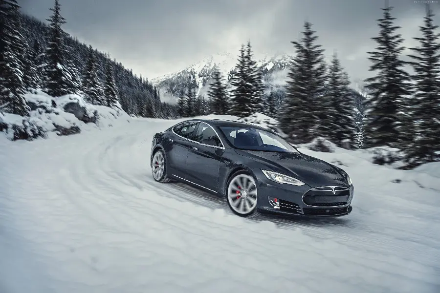 Understanding Electric Vehicle Range - Tesla Model S driving in snow